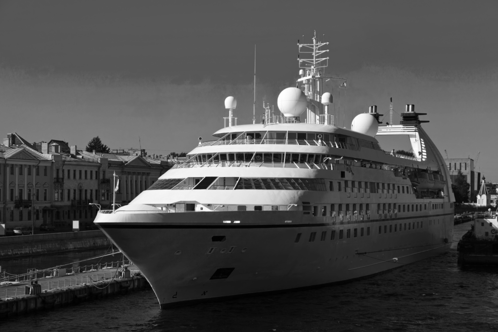 Cruise-Ship-1024x683