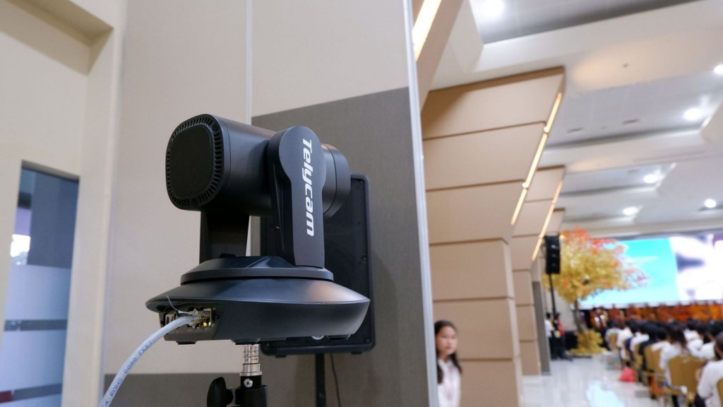 Telycam one cable can do it all 5